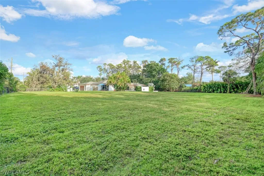 615 Carica Road Naples FL 34108