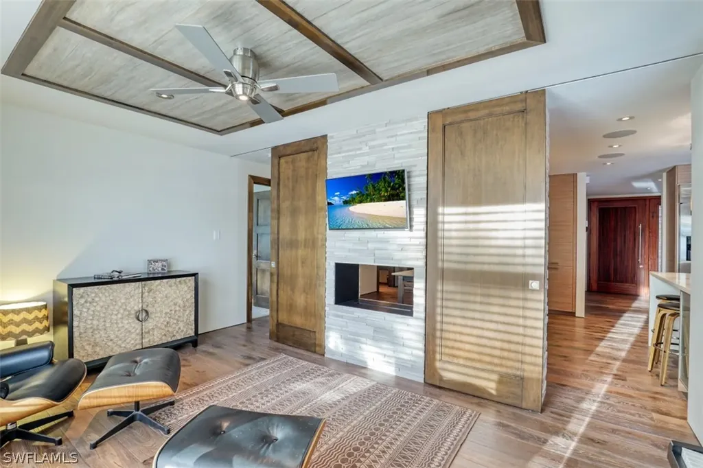 615 Carica Road Naples FL 34108