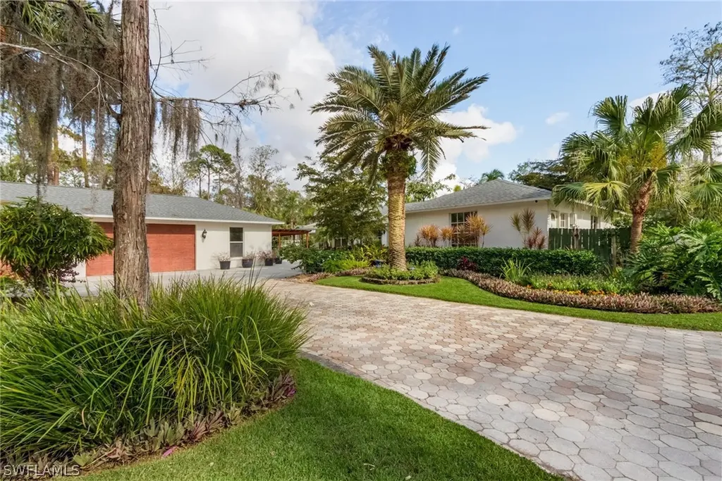 770 Logan Boulevard N Naples FL 34119