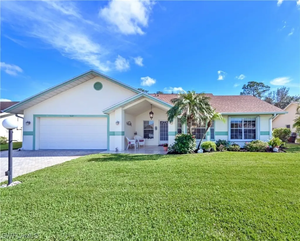 957 Charlemagne Boulevard Naples FL 34112