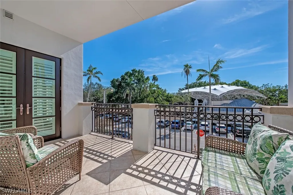 780 5th Avenue S Naples FL 34102