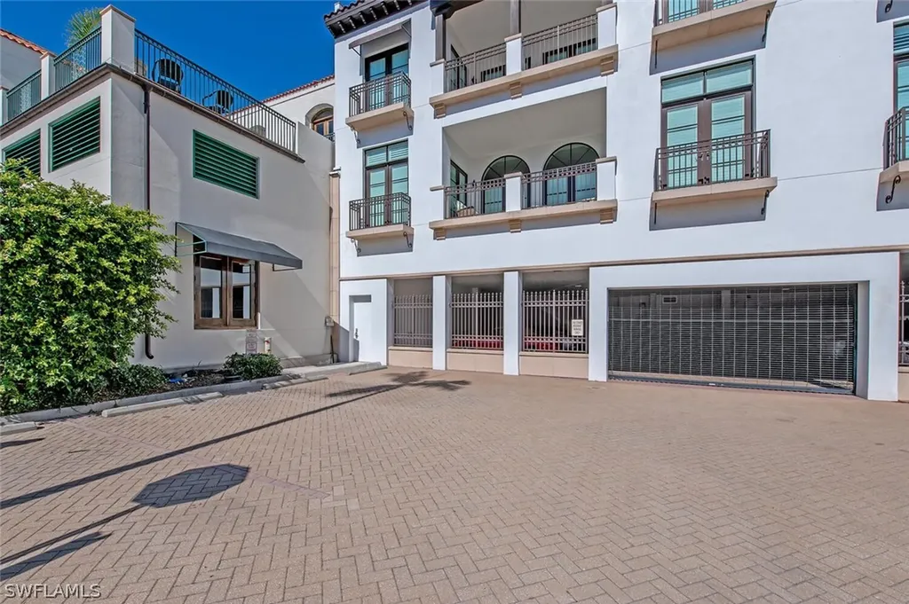 780 5th Avenue S Naples FL 34102