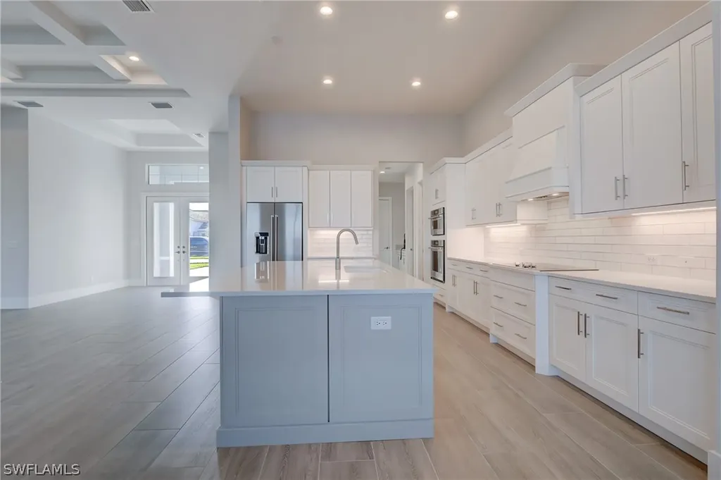 14229 Laguna Springs Lane Naples FL 34114