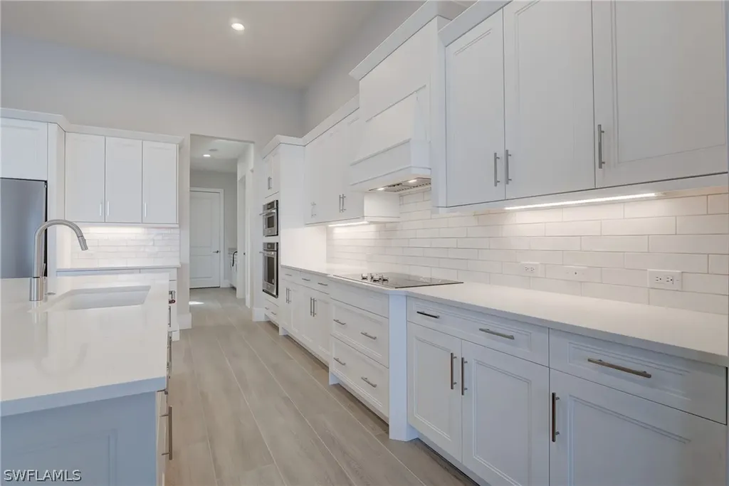 14229 Laguna Springs Lane Naples FL 34114