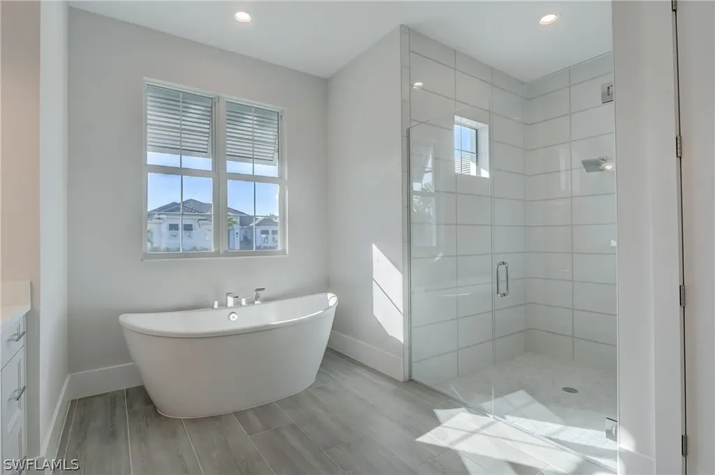 14229 Laguna Springs Lane Naples FL 34114