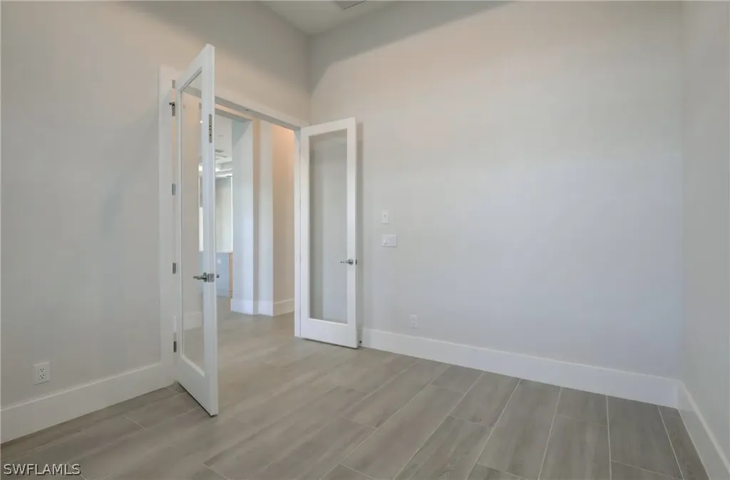 14229 Laguna Springs Lane Naples FL 34114