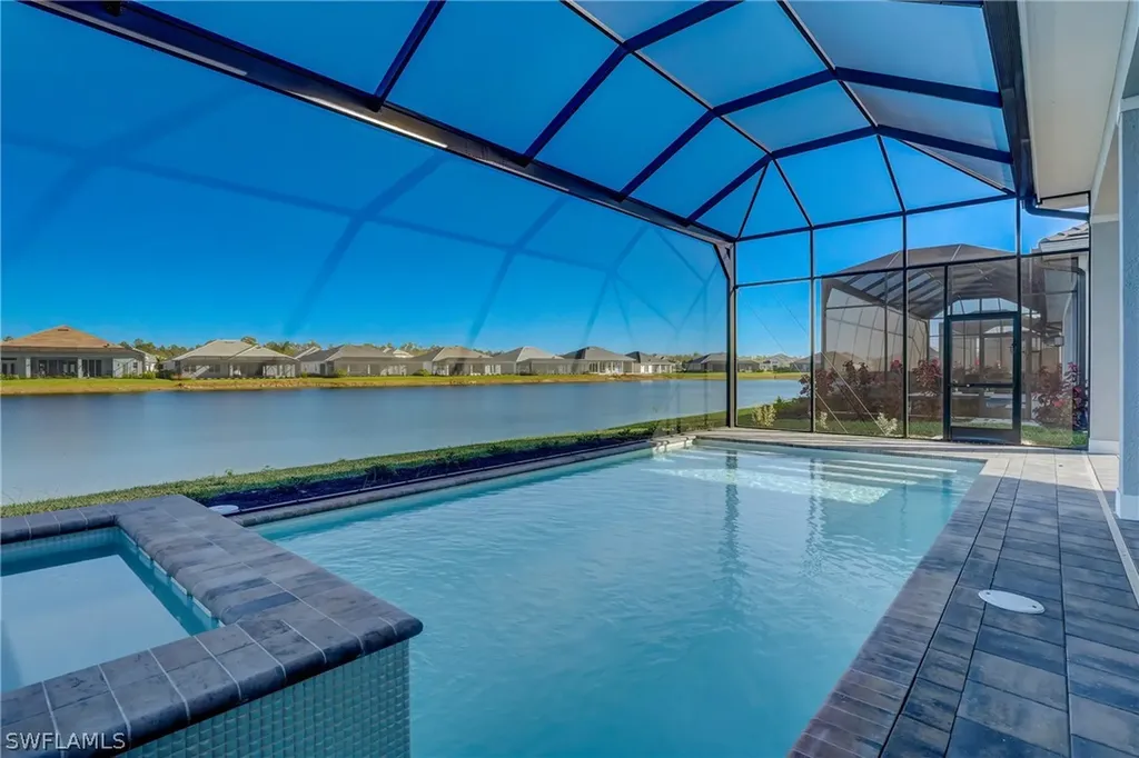 14229 Laguna Springs Lane Naples FL 34114