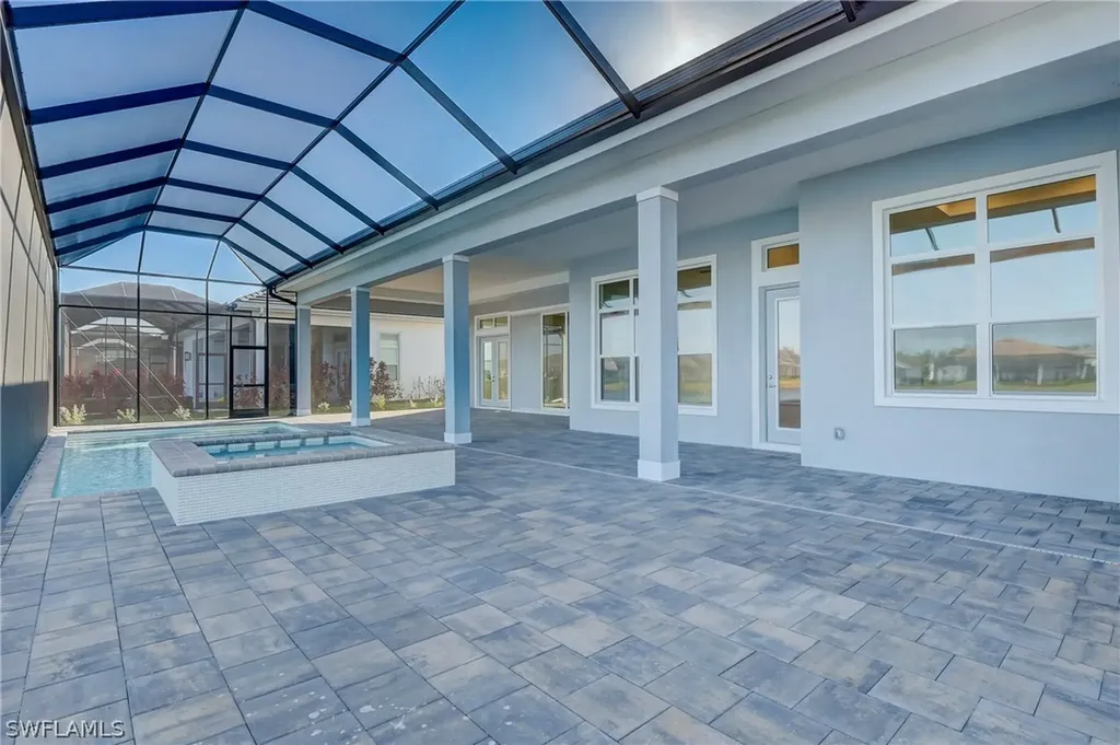 14229 Laguna Springs Lane Naples FL 34114