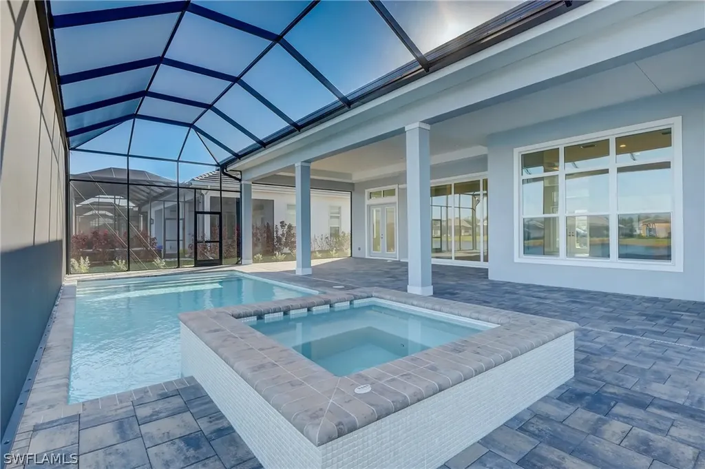 14229 Laguna Springs Lane Naples FL 34114
