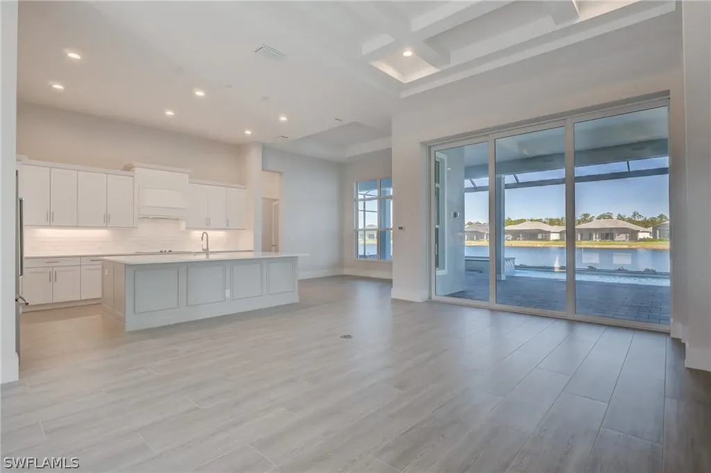 14229 Laguna Springs Lane Naples FL 34114