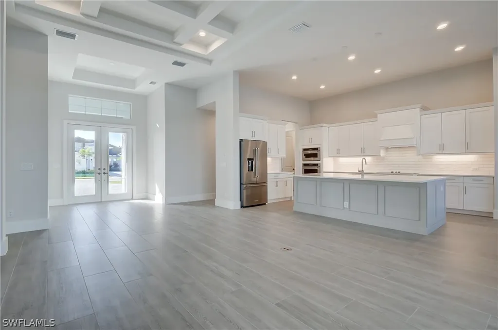 14229 Laguna Springs Lane Naples FL 34114