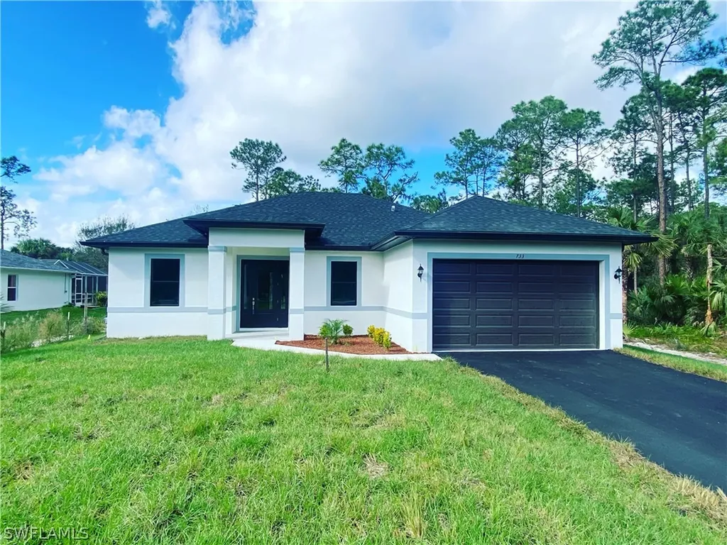 733 20th Street SE Naples FL 34117
