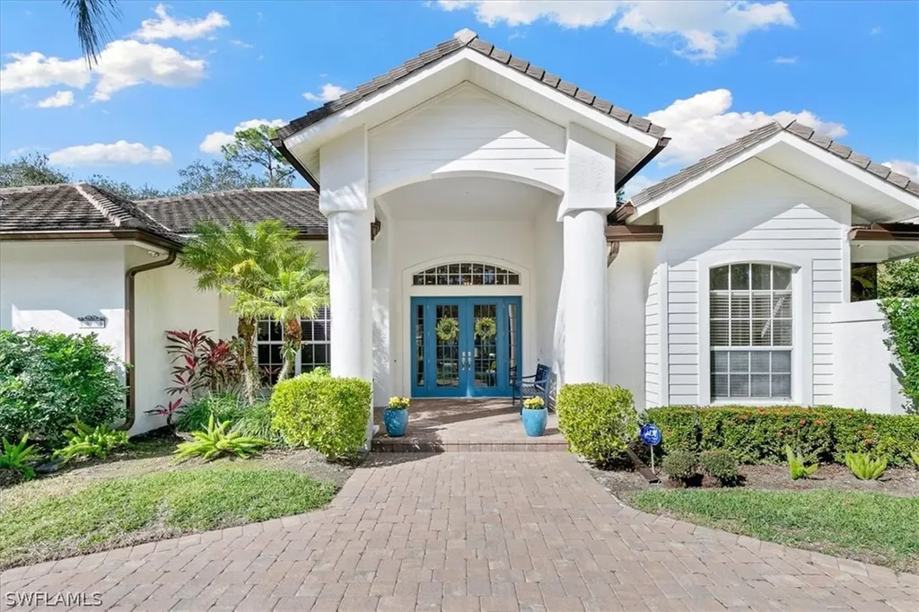 9953 Clear Lake Circle Naples FL 34109