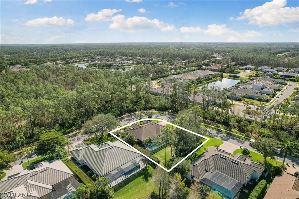 9953 Clear Lake Circle Naples FL 34109
