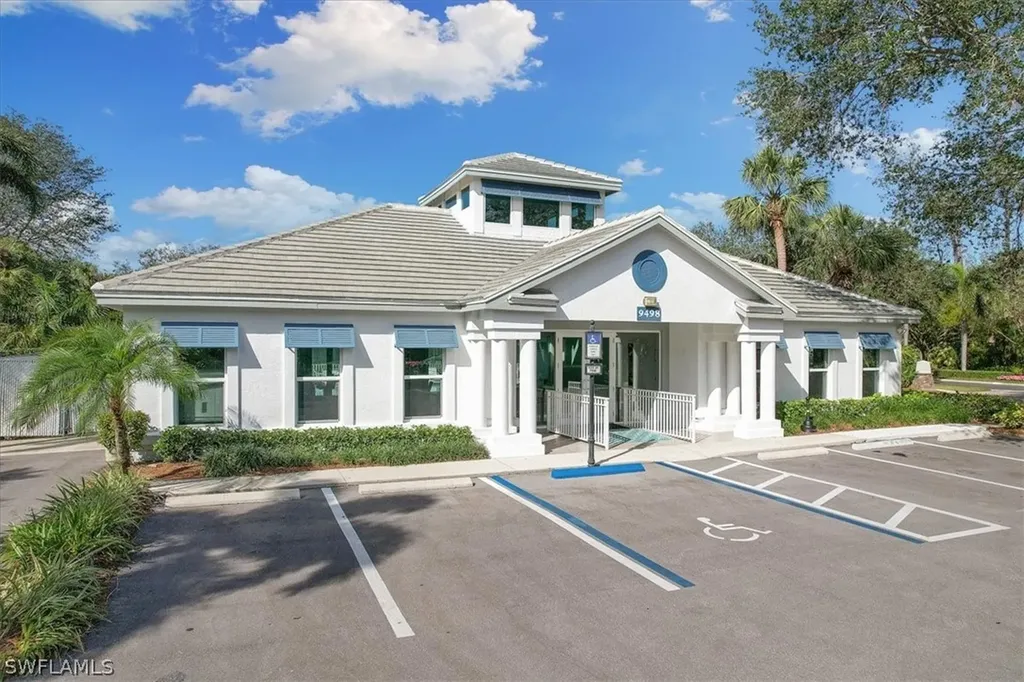9953 Clear Lake Circle Naples FL 34109