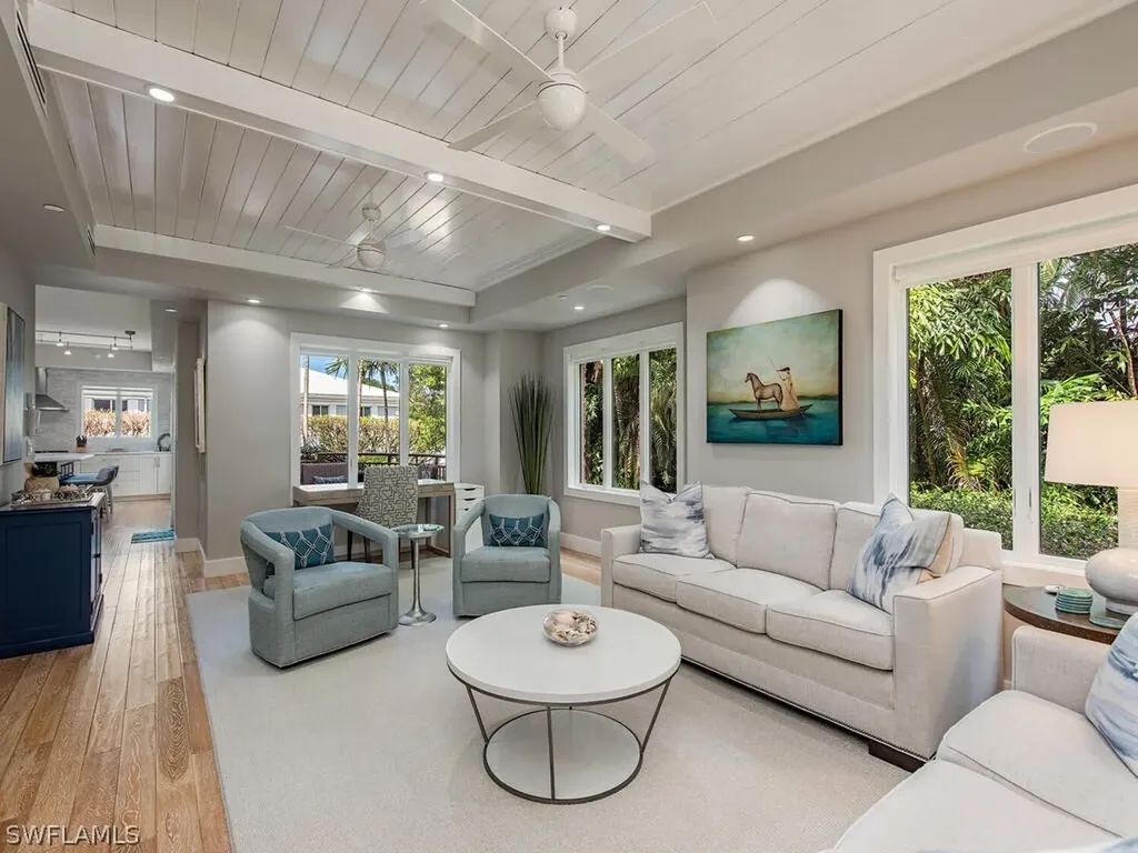 Naples FL, 575 10th Avenue S, Unit 4