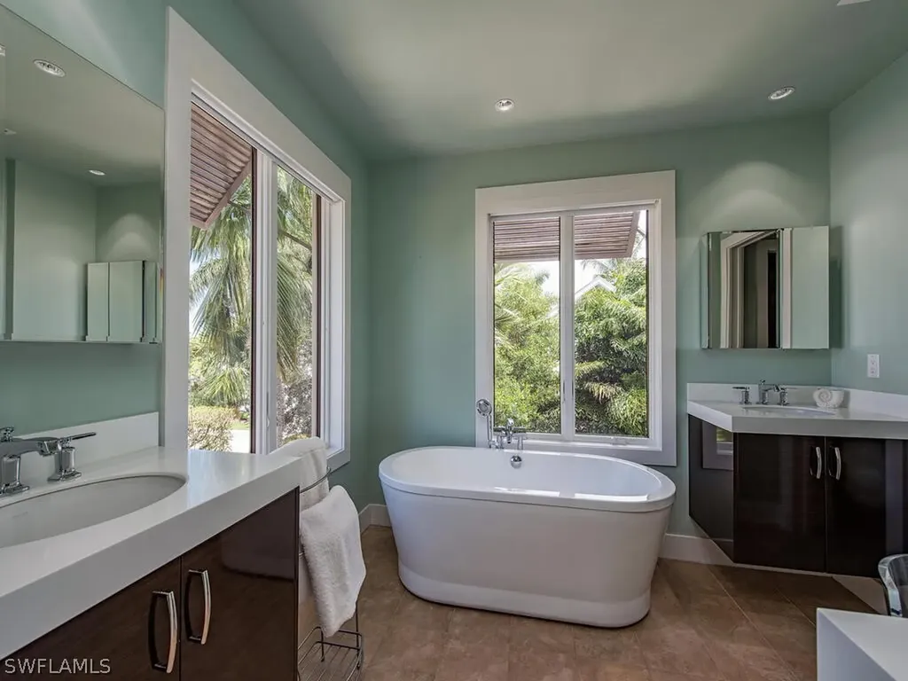 575 10th Avenue S Naples FL 34102