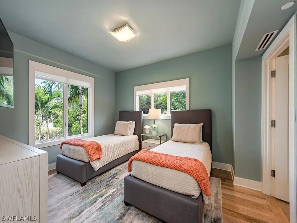 575 10th Avenue S Naples FL 34102