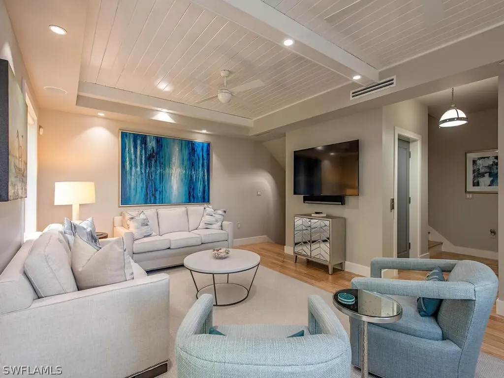 575 10th Avenue S Naples FL 34102