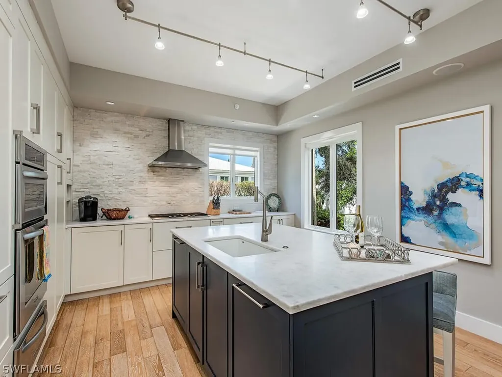 575 10th Avenue S Naples FL 34102