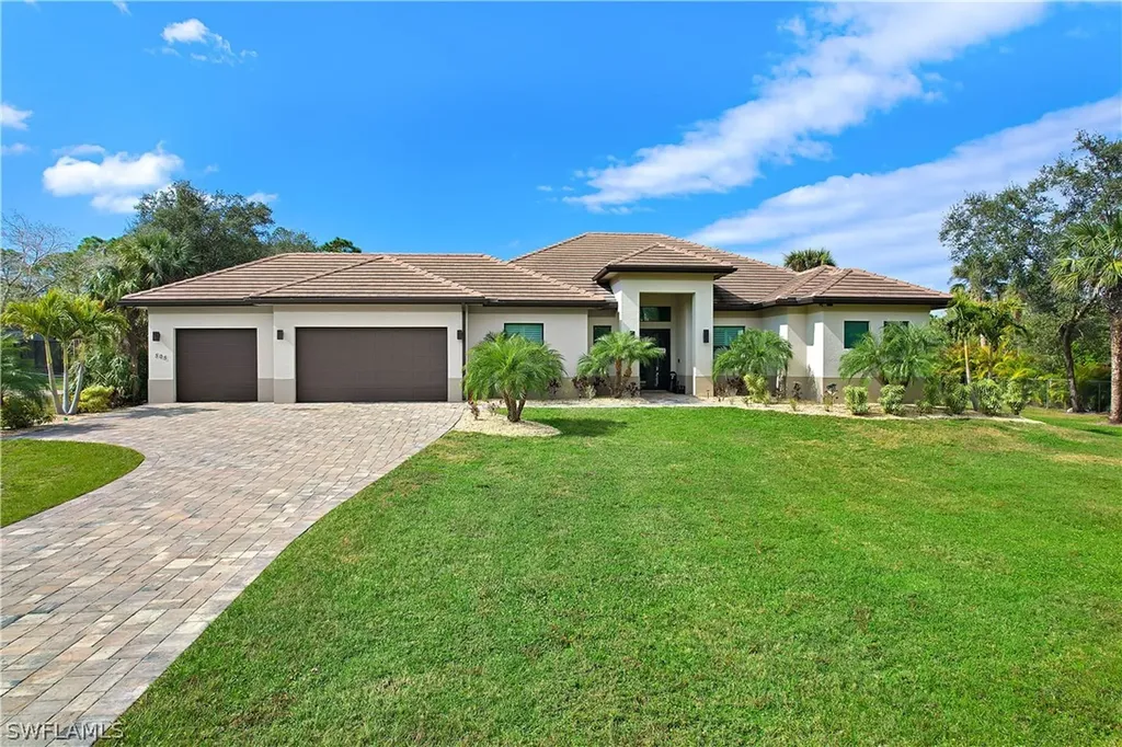 505 7th Street NW Naples FL 34120