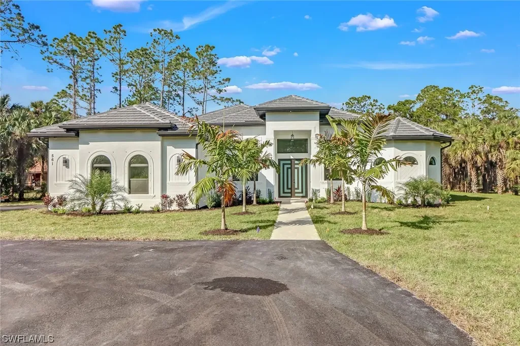 561 4th Street NE Naples FL 34120