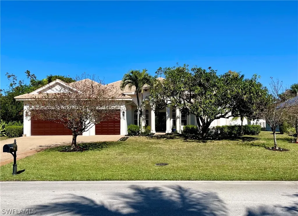 677 5th Avenue N Naples FL 34102