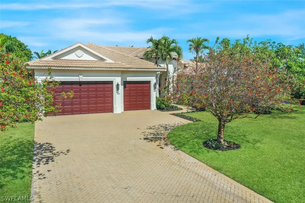 677 5th Avenue N Naples FL 34102