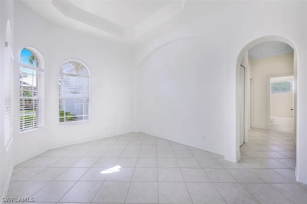 677 5th Avenue N Naples FL 34102