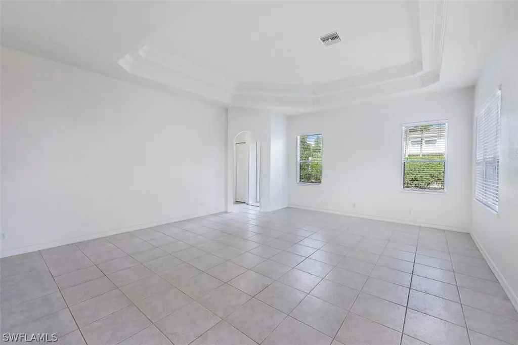 677 5th Avenue N Naples FL 34102