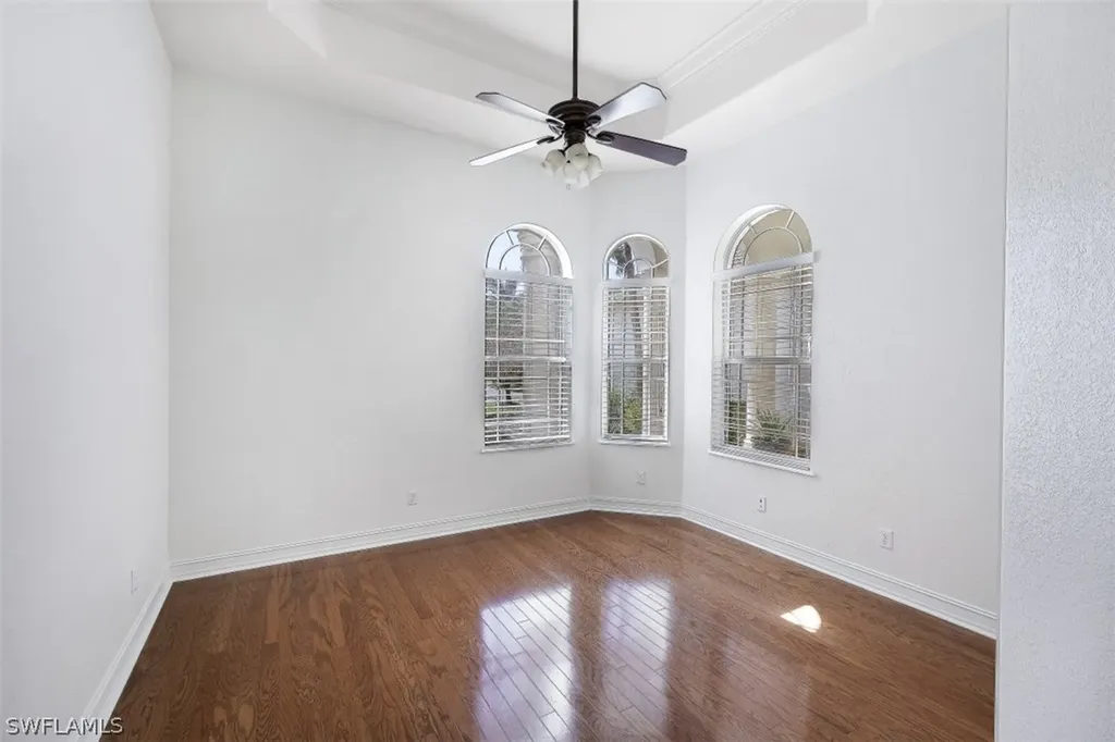 677 5th Avenue N Naples FL 34102