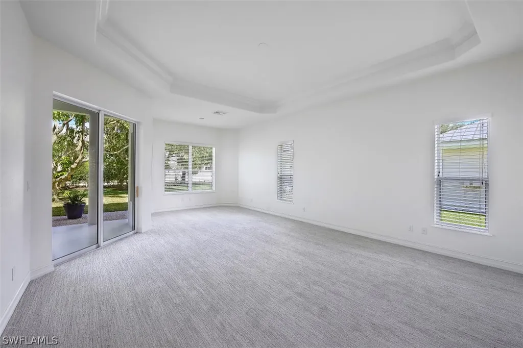 677 5th Avenue N Naples FL 34102