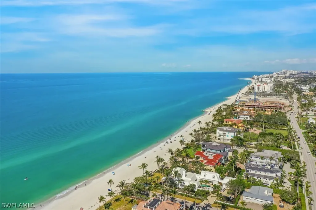 677 5th Avenue N Naples FL 34102