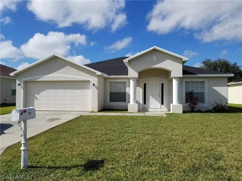 2513 Nature Pointe Loop Fort Myers FL 33905