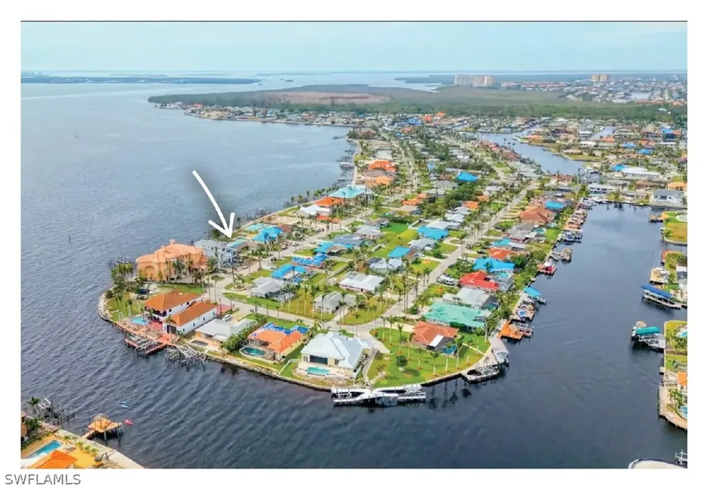350 Bayshore Drive Cape Coral FL 33904
