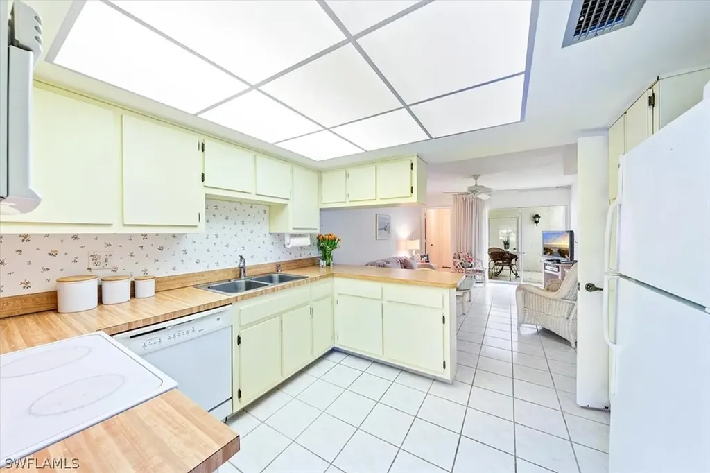 428 Bristle Cone Lane Naples FL 34113