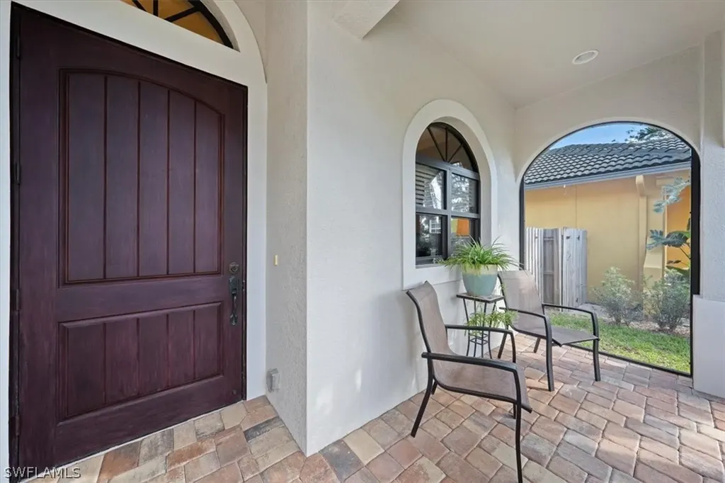 707 104th Avenue N Naples FL 34108