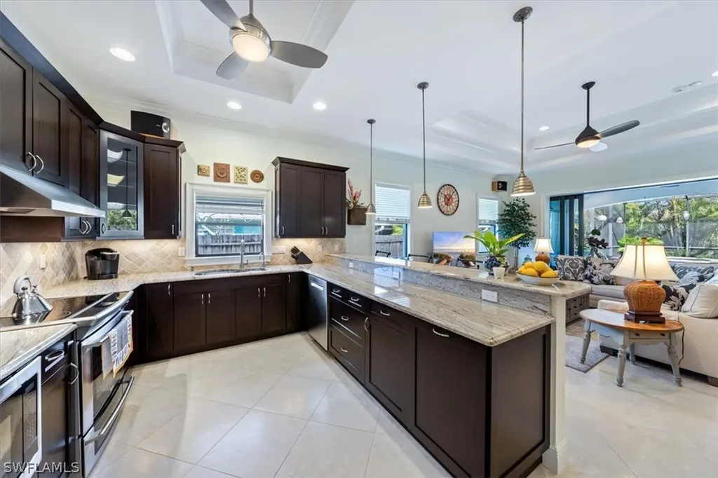 707 104th Avenue N Naples FL 34108