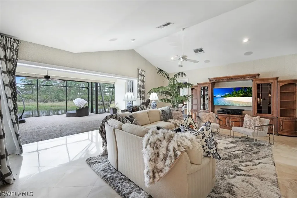 313 Chancery Circle Naples FL 34110