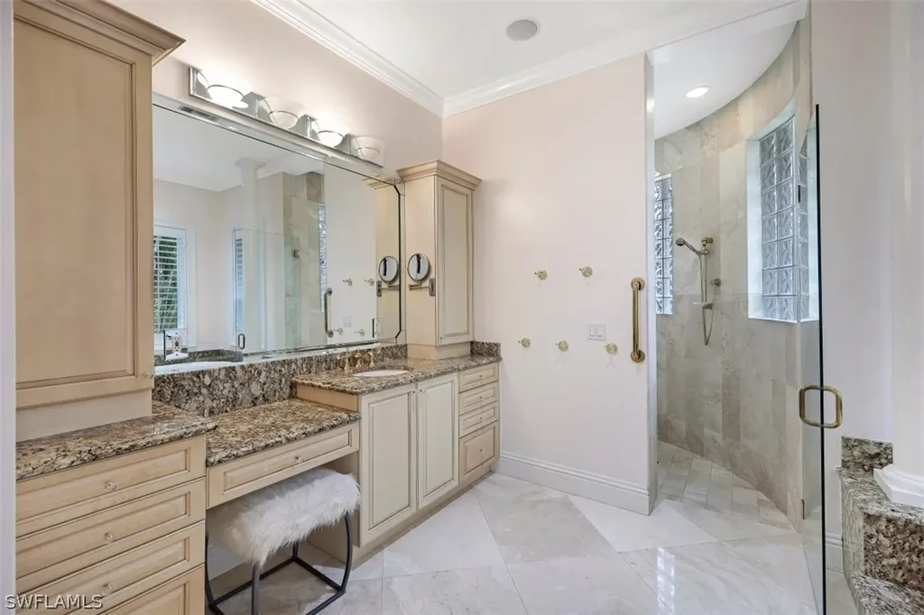 313 Chancery Circle Naples FL 34110
