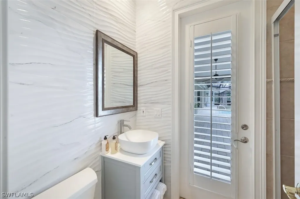 313 Chancery Circle Naples FL 34110