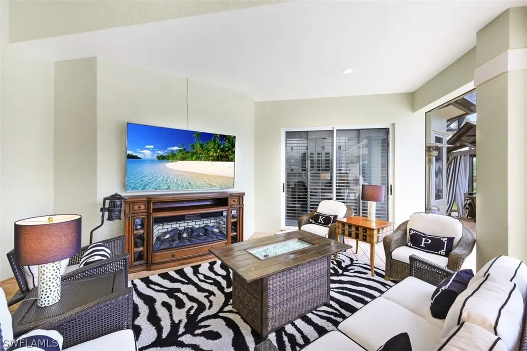 313 Chancery Circle Naples FL 34110