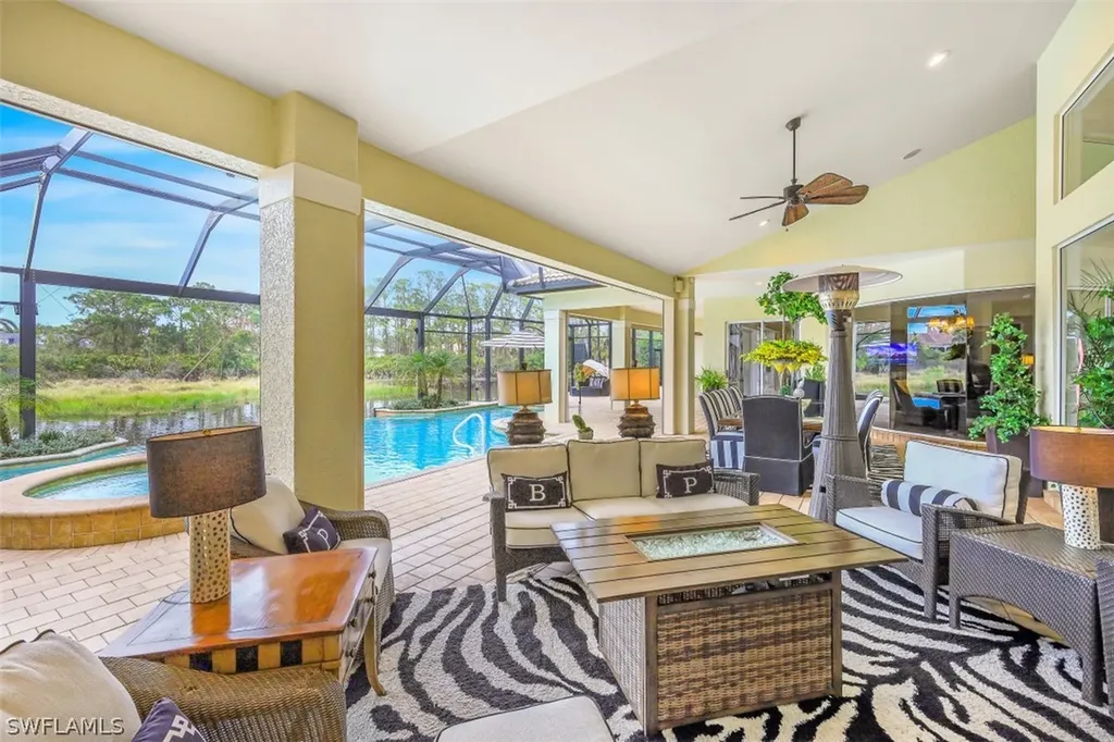 313 Chancery Circle Naples FL 34110