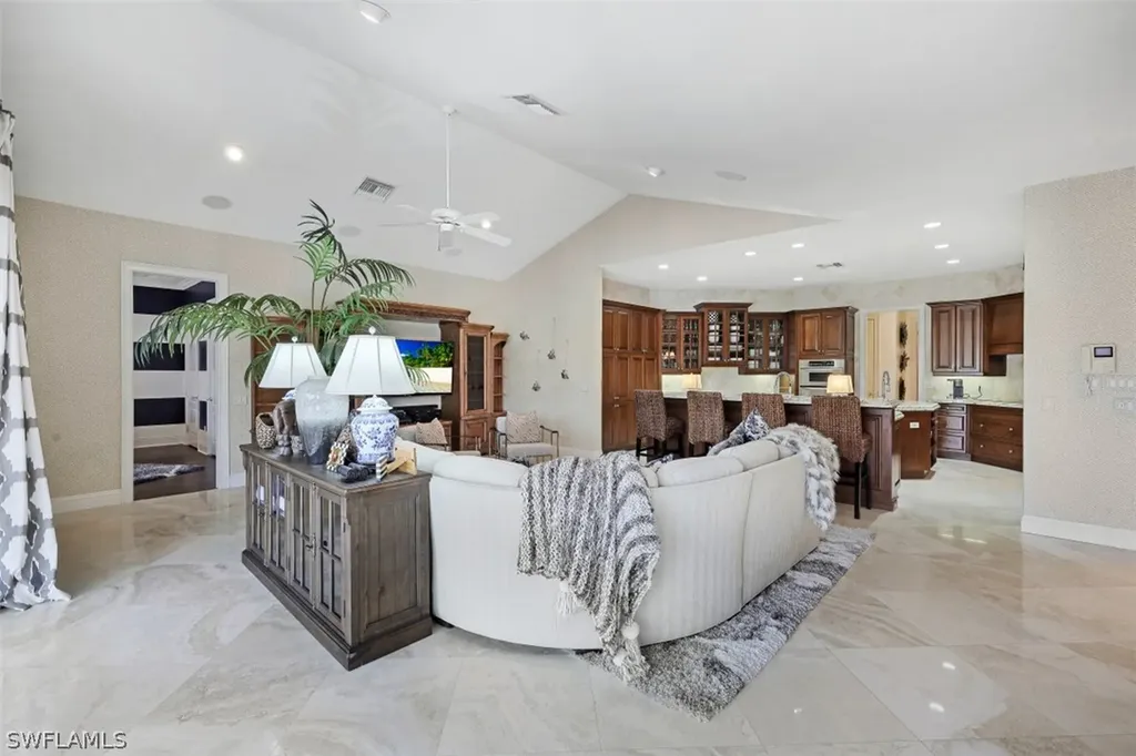 313 Chancery Circle Naples FL 34110