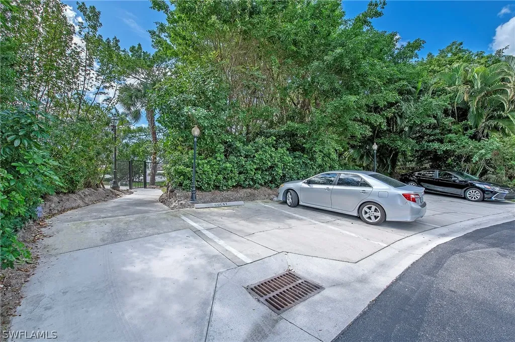 1301 Egrets Landing Naples FL 34108
