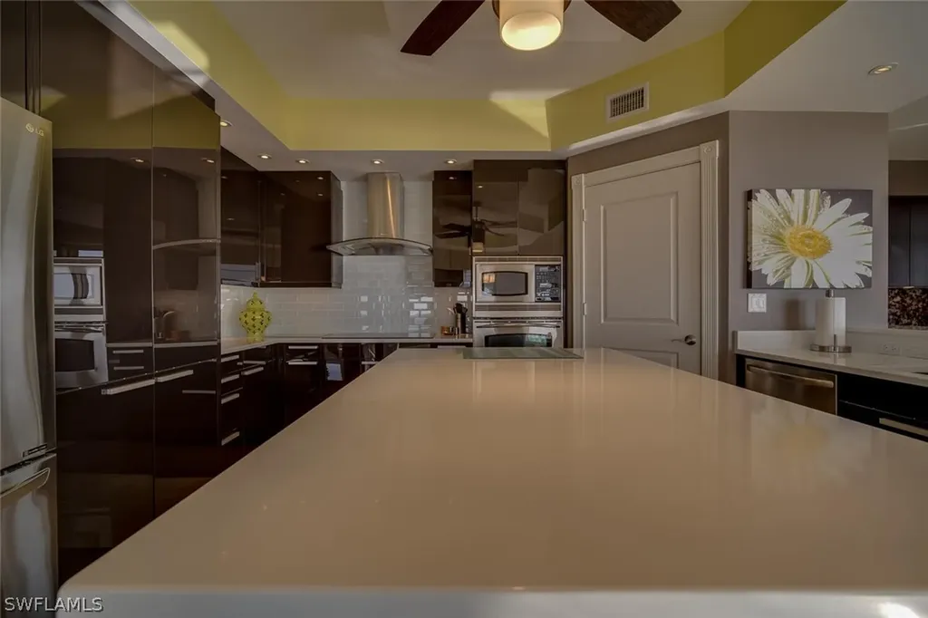 6081 Silver King Boulevard Cape Coral FL 33914