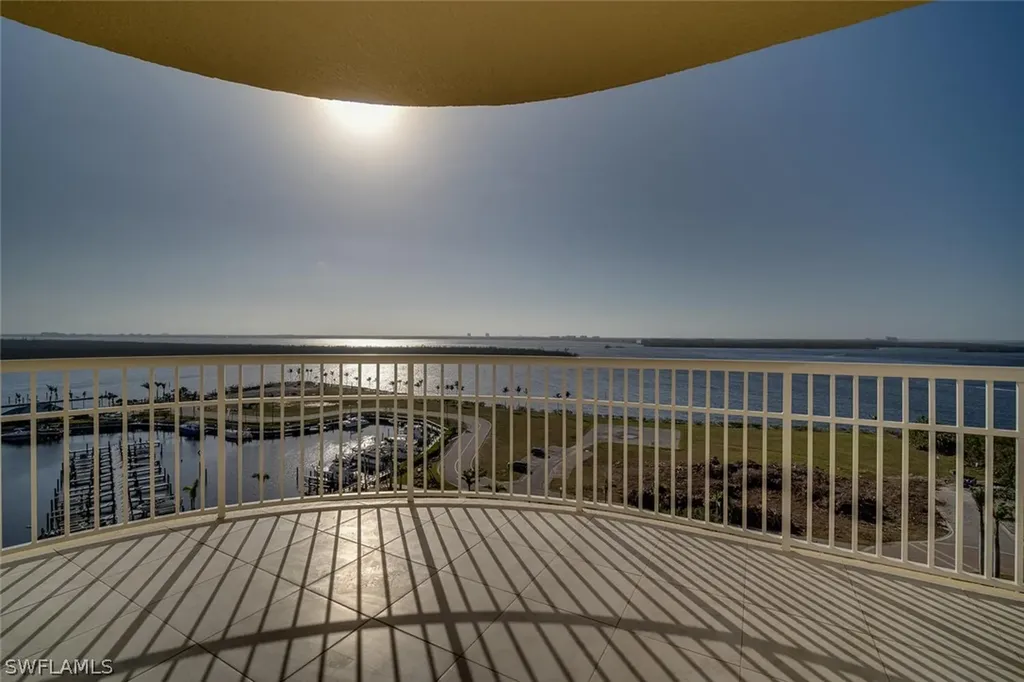 6081 Silver King Boulevard Cape Coral FL 33914