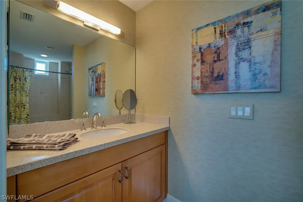 6081 Silver King Boulevard Cape Coral FL 33914