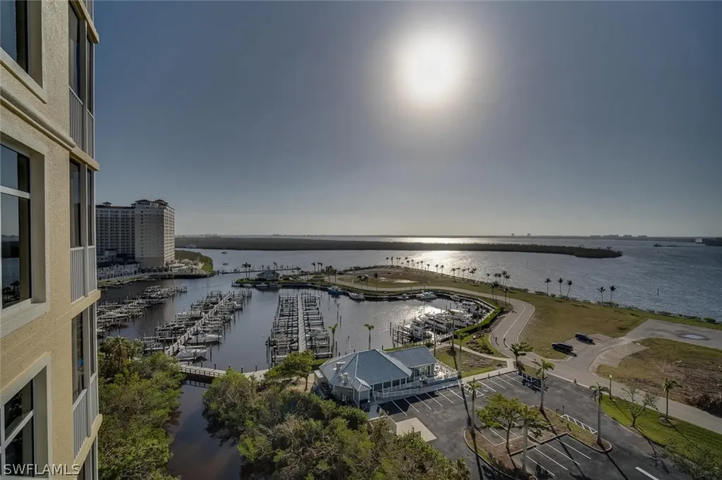 6081 Silver King Boulevard Cape Coral FL 33914