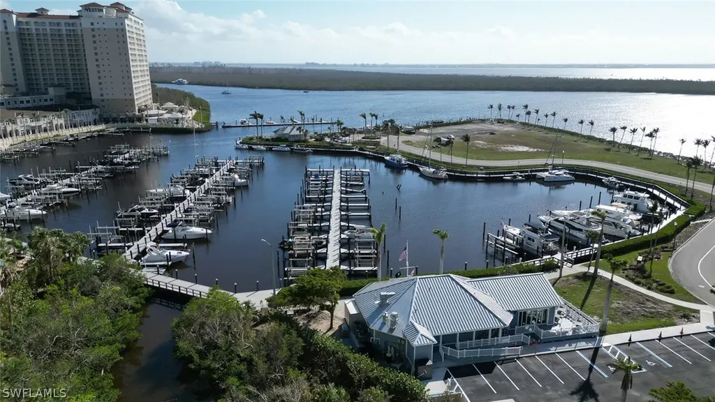 6081 Silver King Boulevard Cape Coral FL 33914